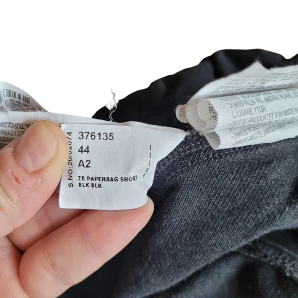 🌟3 For $15 SALE🌟 ZARA Black Paperbag High Waisted Baggy Denim Shorts - Picture 5 of 6